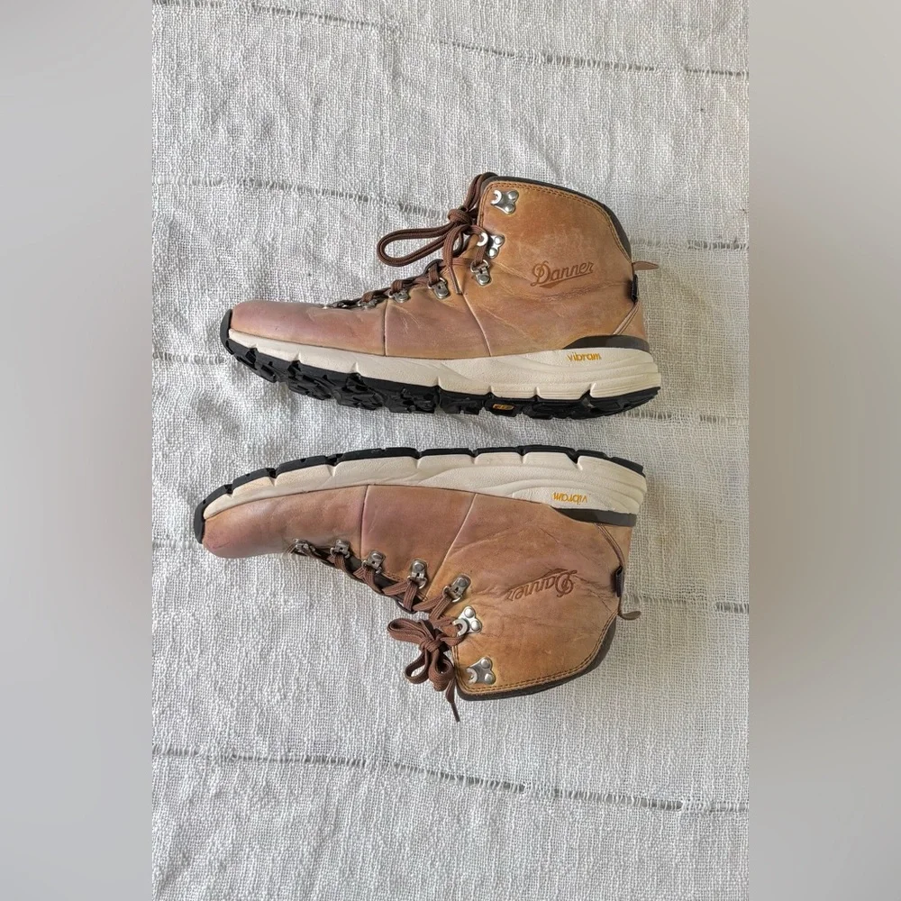 Danner Mountain 600 4.5 Leather Hiking Boots Faded Saddle Tan #62246 Size 10.5D